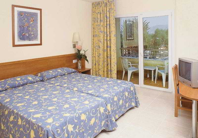 Mediterraneo Park 4* Roses